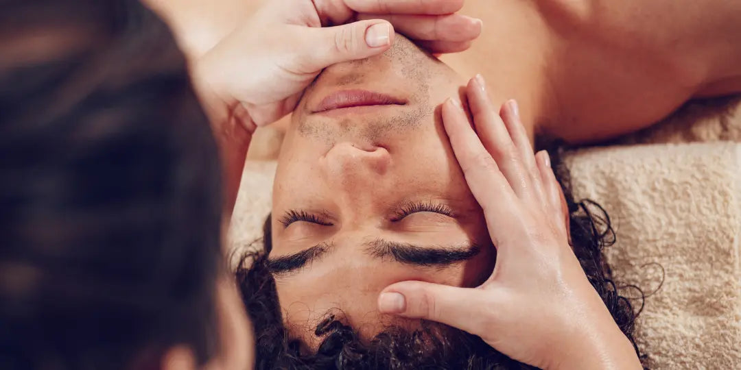 La réflexologie faciale, pratique ancestrale au service du bien-être moderne