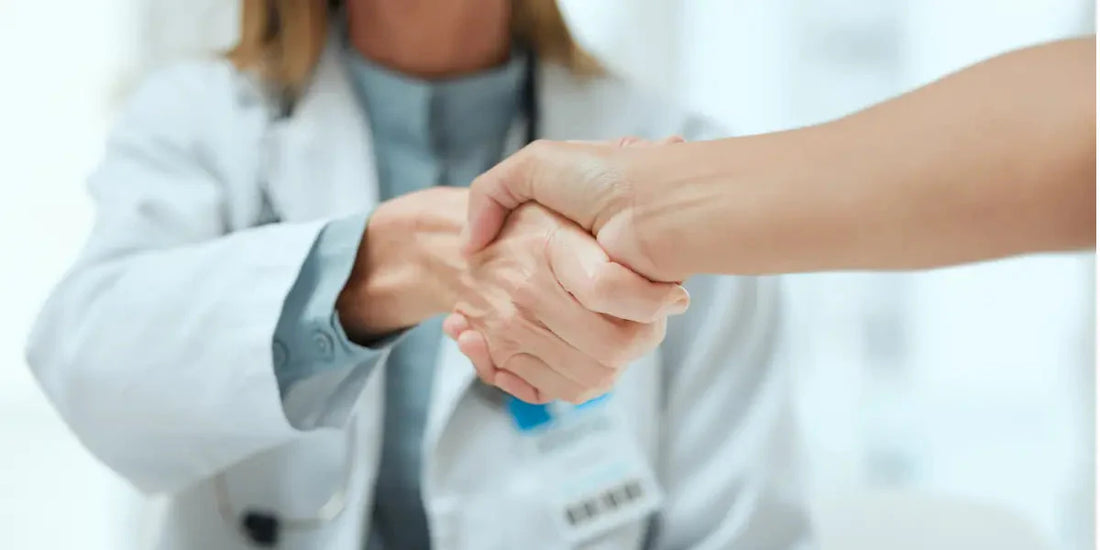 Quelle assurance choisir pour un naturopathe ? Guide complet